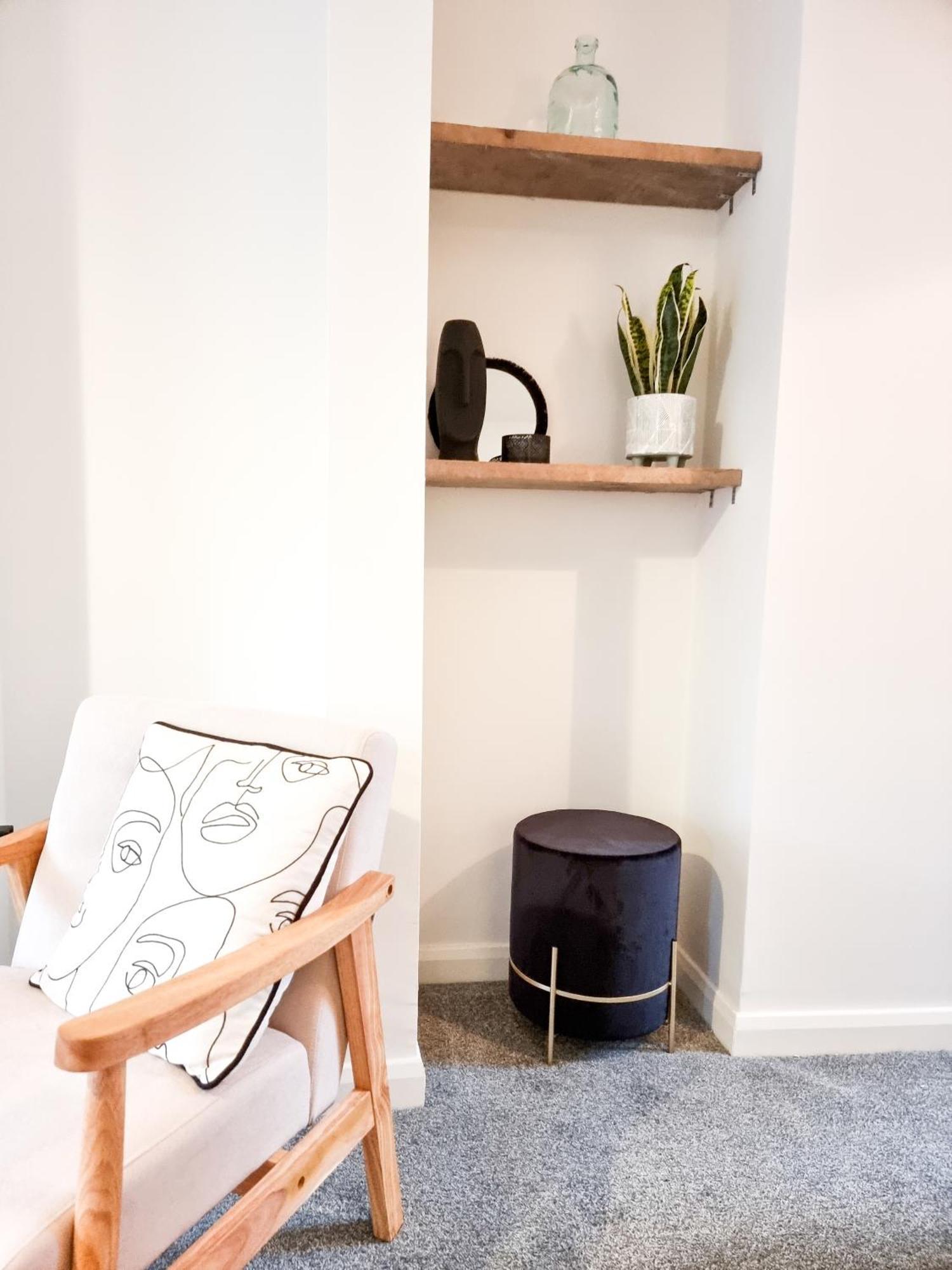 4-Bedroom Home - Perfect For Those Working In Bridgend - By Tailored Accommodation Екстериор снимка