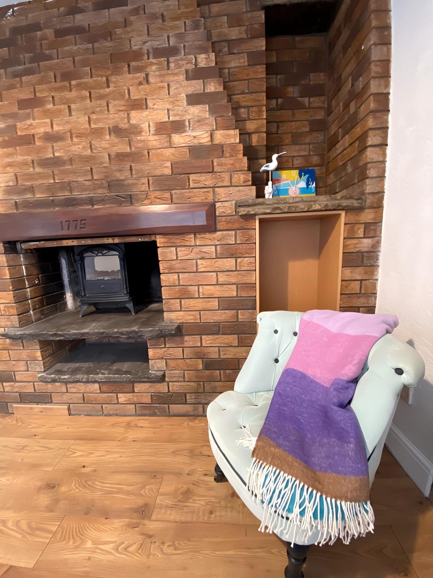 4-Bedroom Home - Perfect For Those Working In Bridgend - By Tailored Accommodation Екстериор снимка