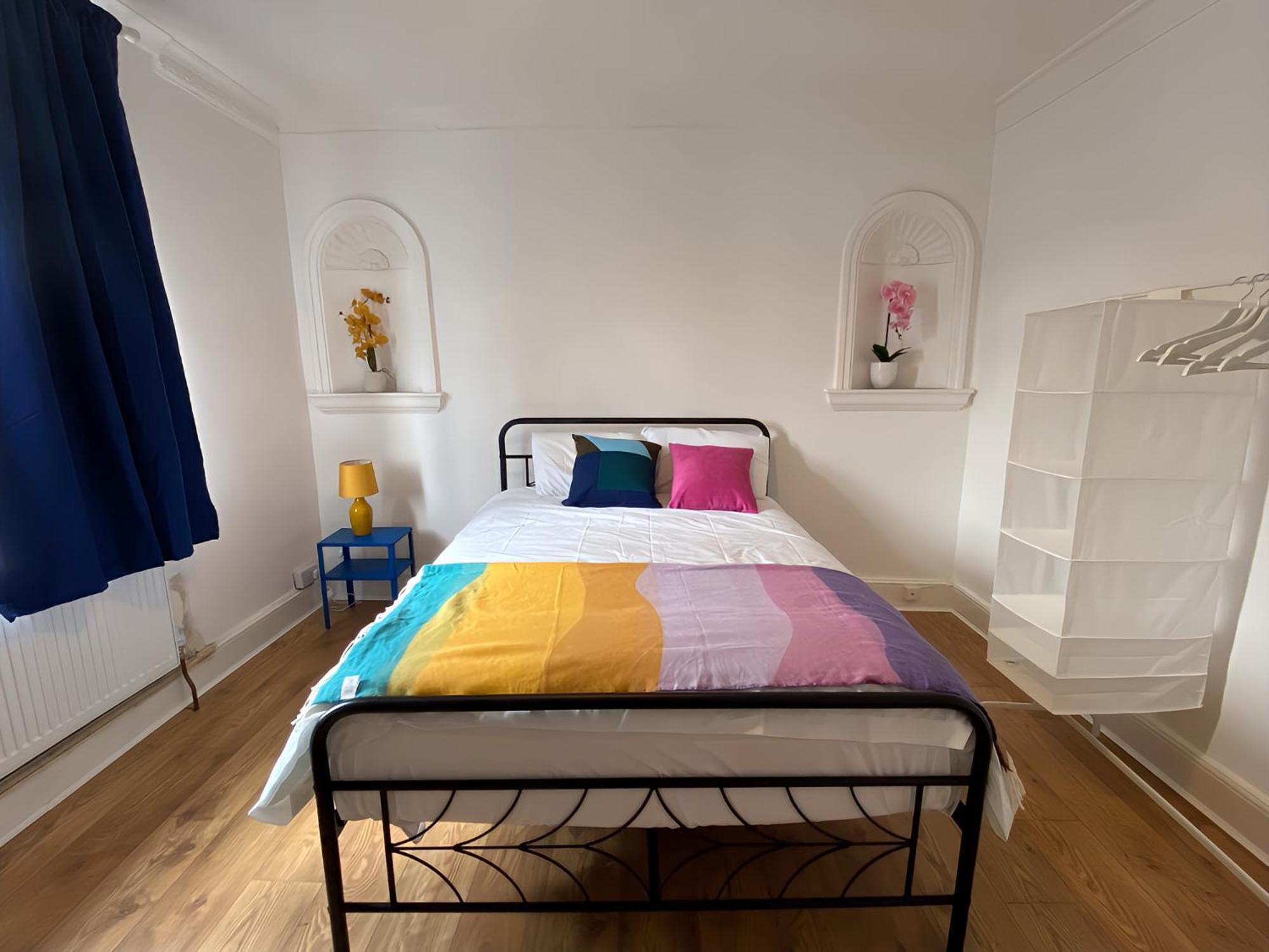 4-Bedroom Home - Perfect For Those Working In Bridgend - By Tailored Accommodation Екстериор снимка